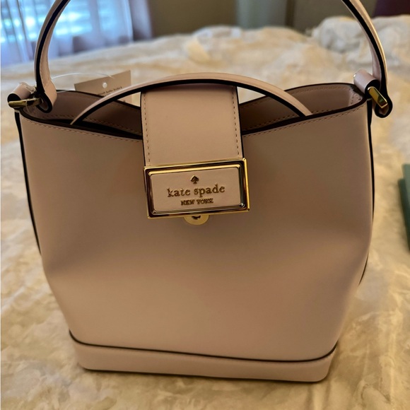 NWT Kate Spade Reegan Pale Amethyst Smooth Leather Bucket Bag. - Picture 3 of 4